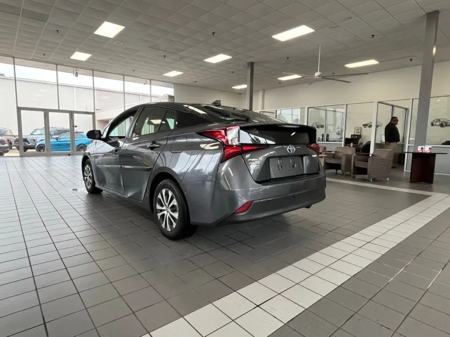 2019 Toyota Prius LE AWD-e photo 1