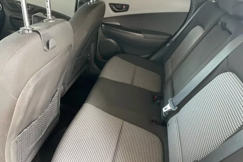 2021 Hyundai Kona SE photo 1