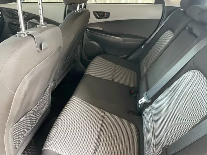 2021 Hyundai Kona SE photo 1