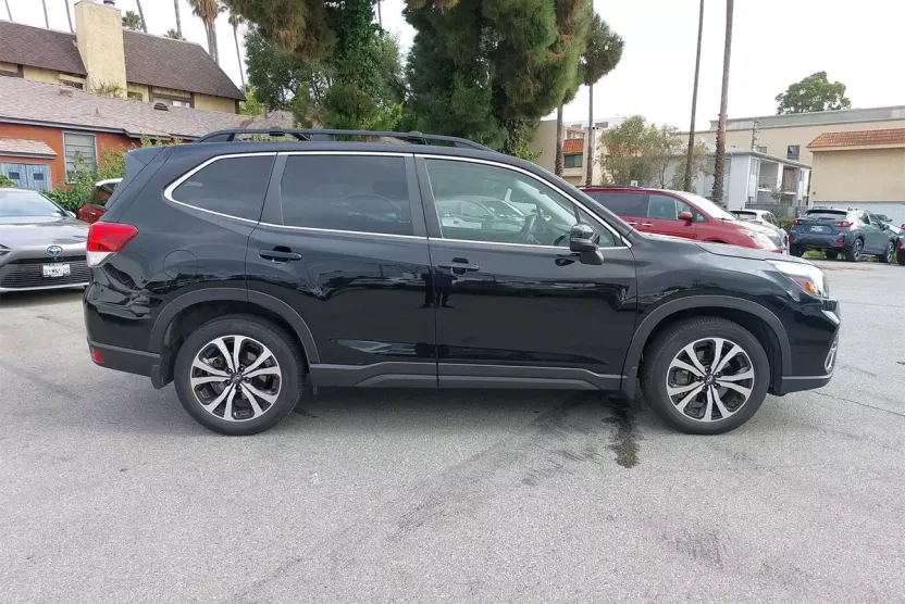 2021 Subaru Forester Limited photo 1