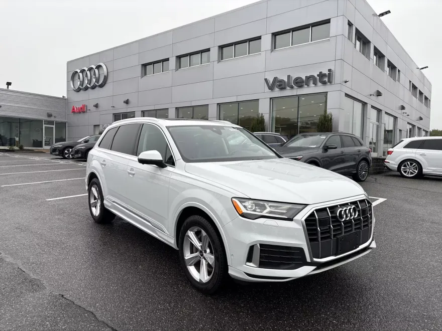 2023 Audi Q7 Premium Plus photo 1