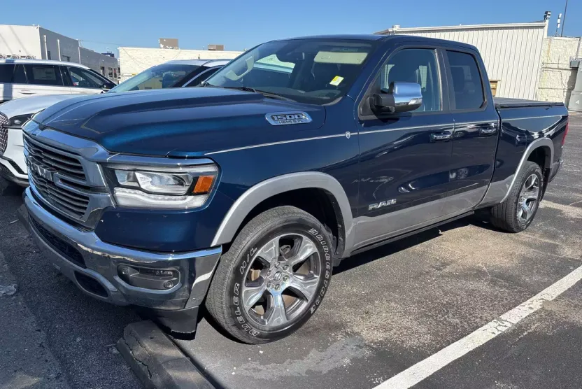 2020 Ram 1500 Laramie photo 1