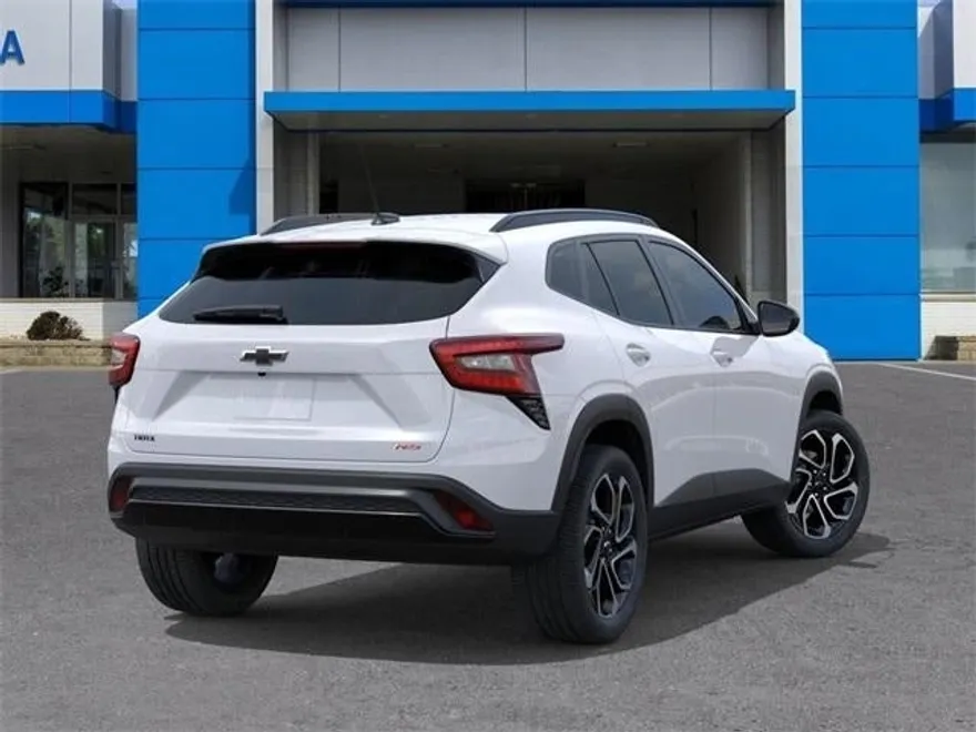 2025 Chevrolet Trax photo 1