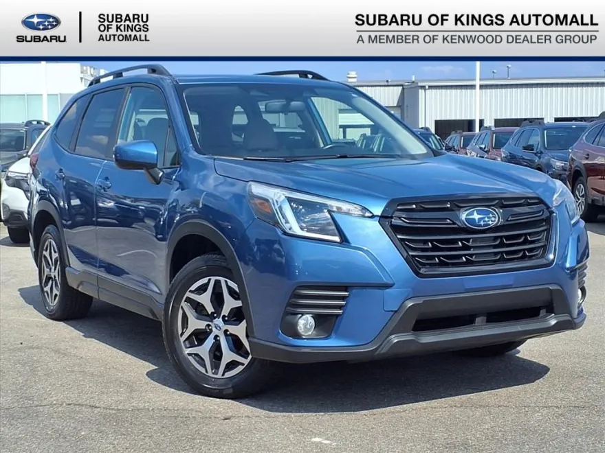 2022 Subaru Forester Premium photo 1
