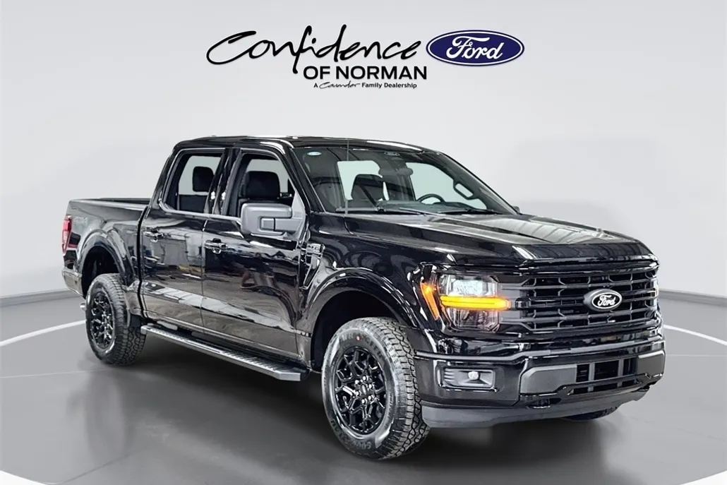 2025 Ford F-150 XLT photo 1