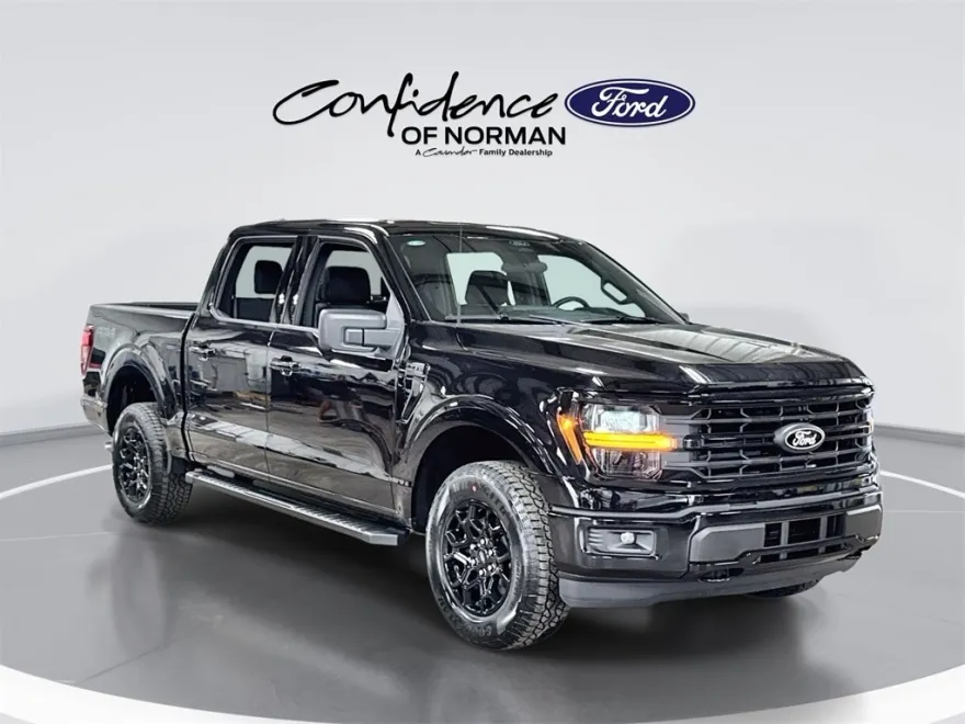2025 Ford F-150 XLT photo 1
