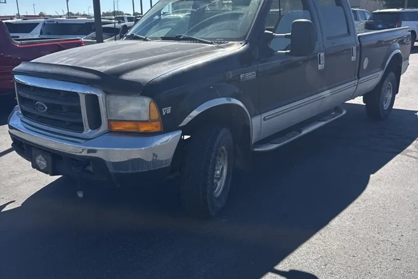 1999 Ford F-350 XLT photo 1