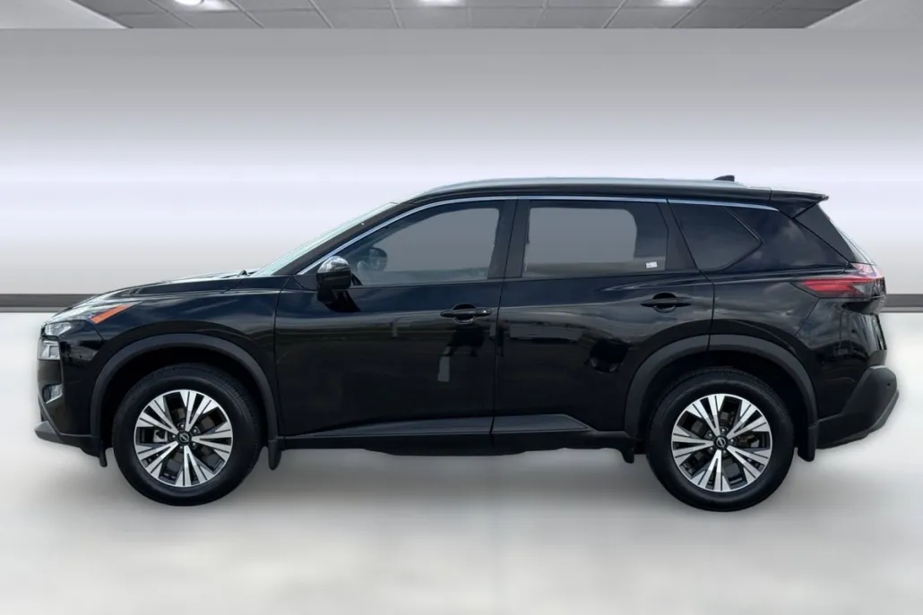 2022 Nissan Rogue SV photo 1