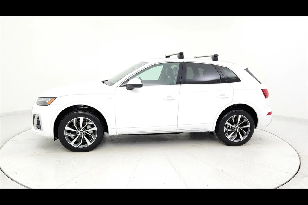 2023 Audi Q5 45 S line Premium Plus photo 1
