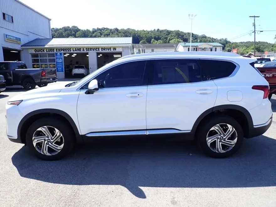 2022 Hyundai Santa Fe SEL photo 1