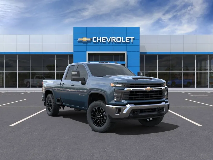 2025 Chevrolet Silverado 2500HD LT photo 1