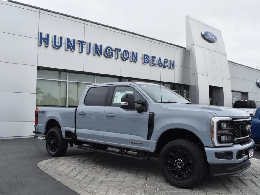 2025 Ford F-250 photo 1