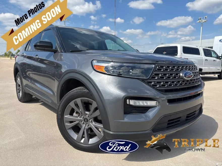 2022 Ford Explorer XLT photo 1