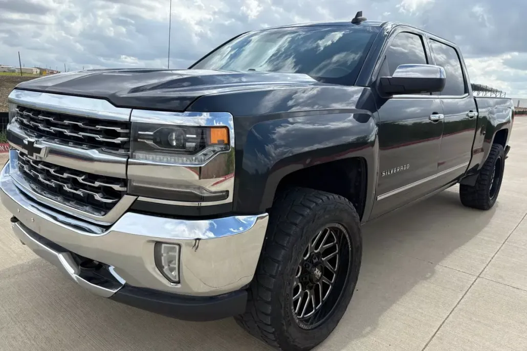 2018 Chevrolet Silverado 1500 LTZ photo 1