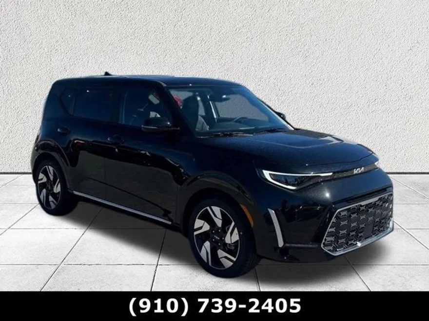 2025 Kia Soul GT-Line photo 1