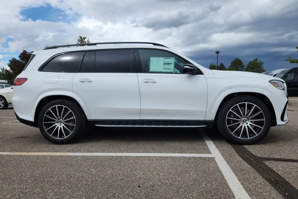 2026 Mercedes Benz GLS 580 4MATIC photo 1