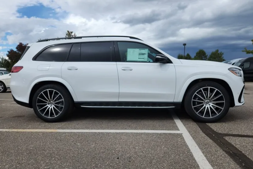 2026 Mercedes Benz GLS 580 4MATIC photo 1