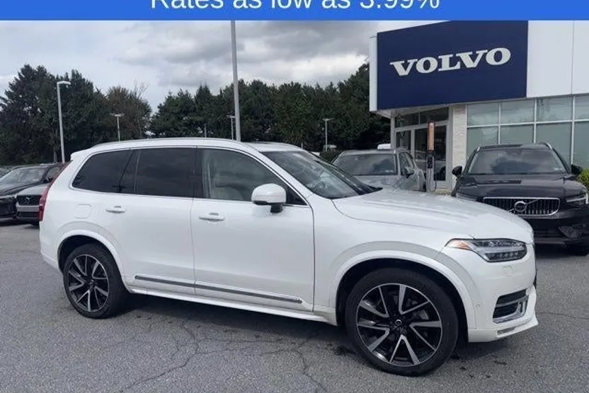 2024 Volvo XC90 AWD Plus photo 1