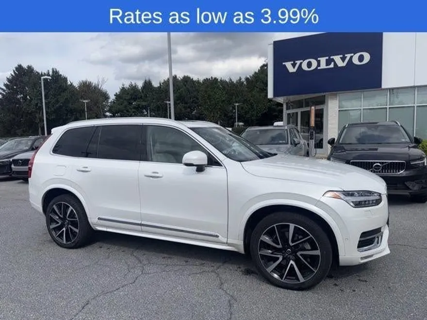 2024 Volvo XC90 AWD Plus photo 1