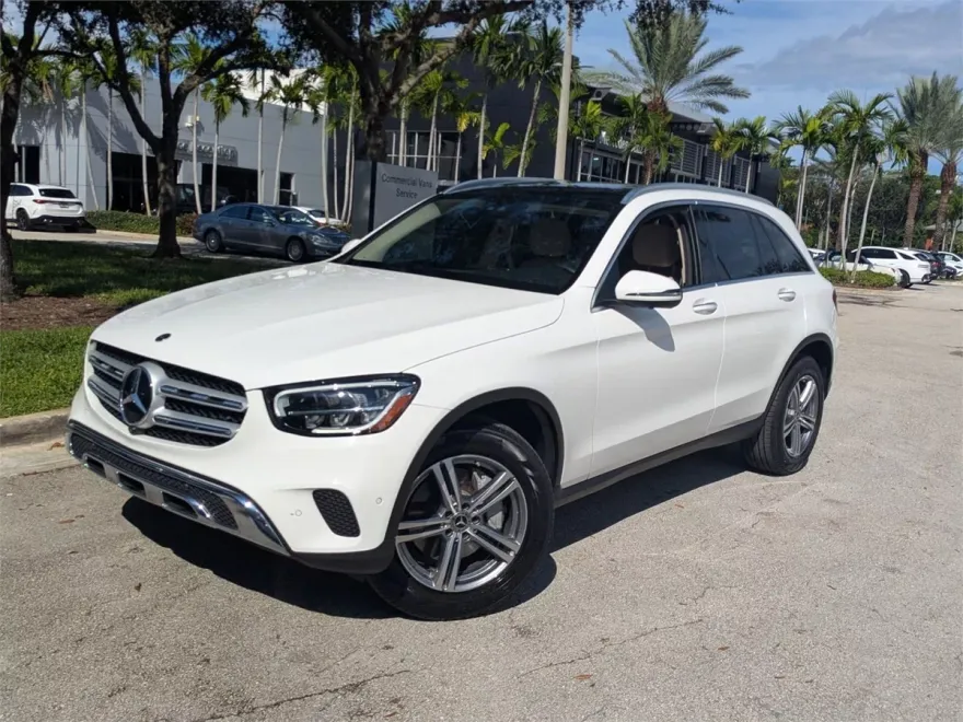 2022 Mercedes Benz GLC 300 photo 1
