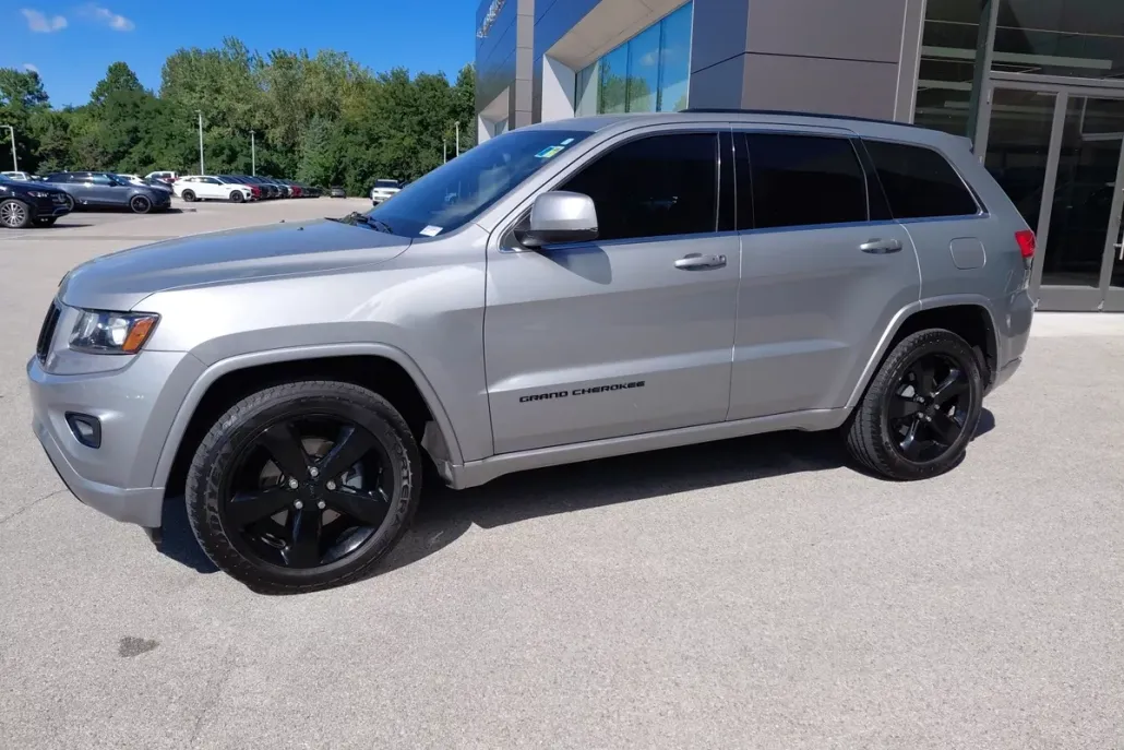 2015 Jeep Grand Cherokee Altitude photo 1