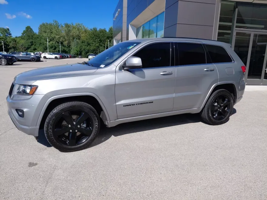 2015 Jeep Grand Cherokee Altitude photo 1