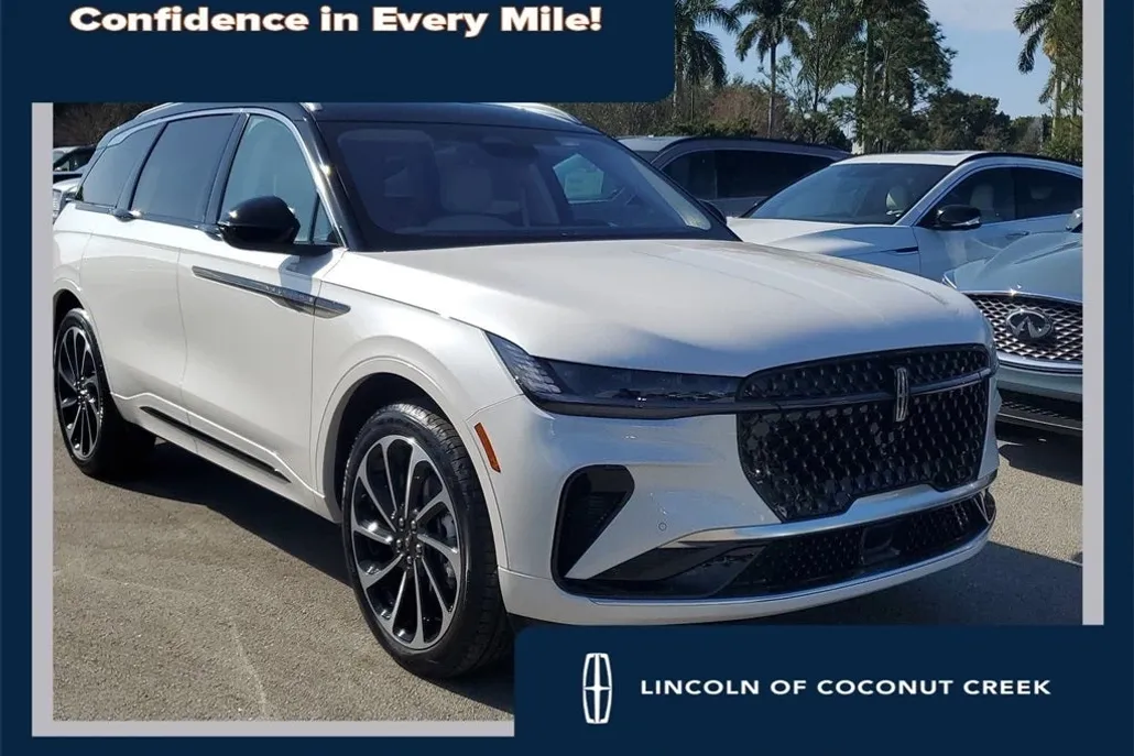 2025 Lincoln Nautilus Black Label photo 1