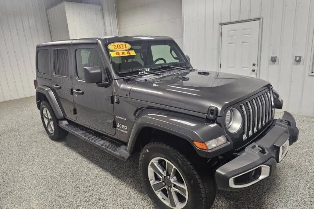 2021 Jeep Wrangler Unlimited Sahara photo 1