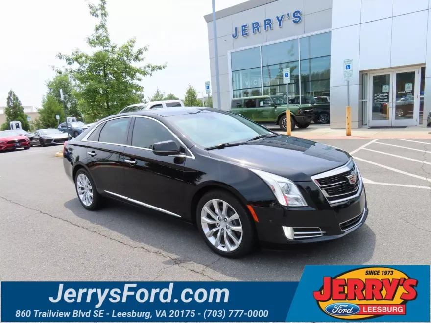 2016 Cadillac XTS Luxury photo 1