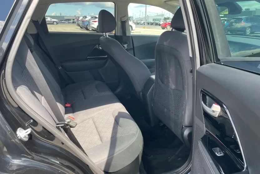 2020 Kia Niro LXS photo 1