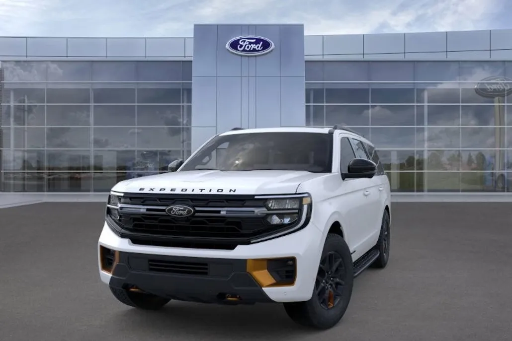 2025 Ford Expedition photo 1