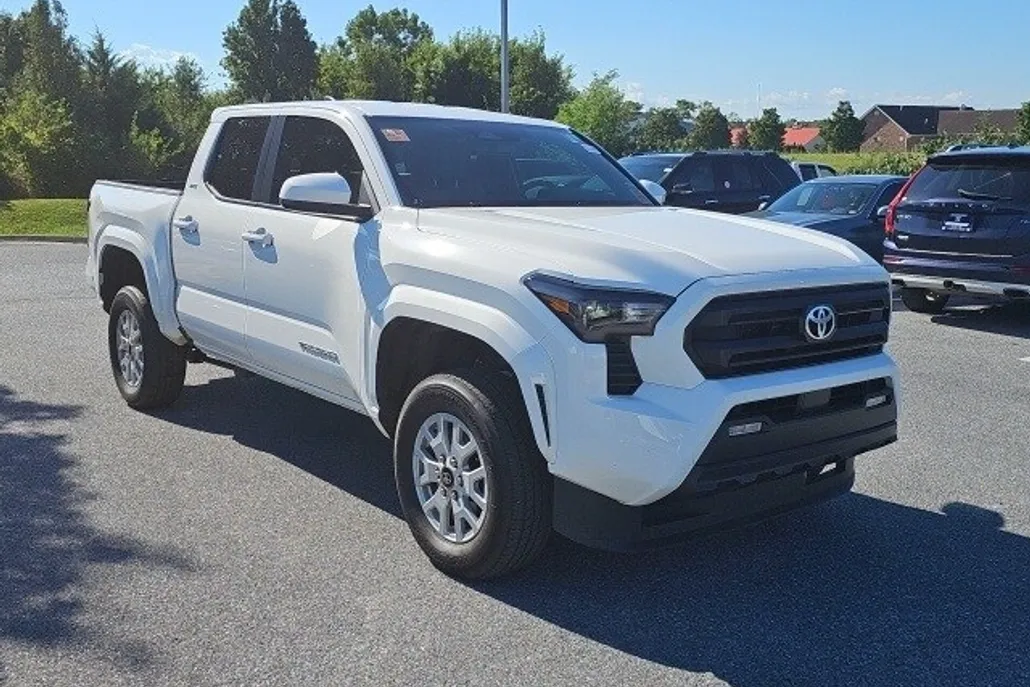 2024 Toyota Tacoma SR5 photo 1