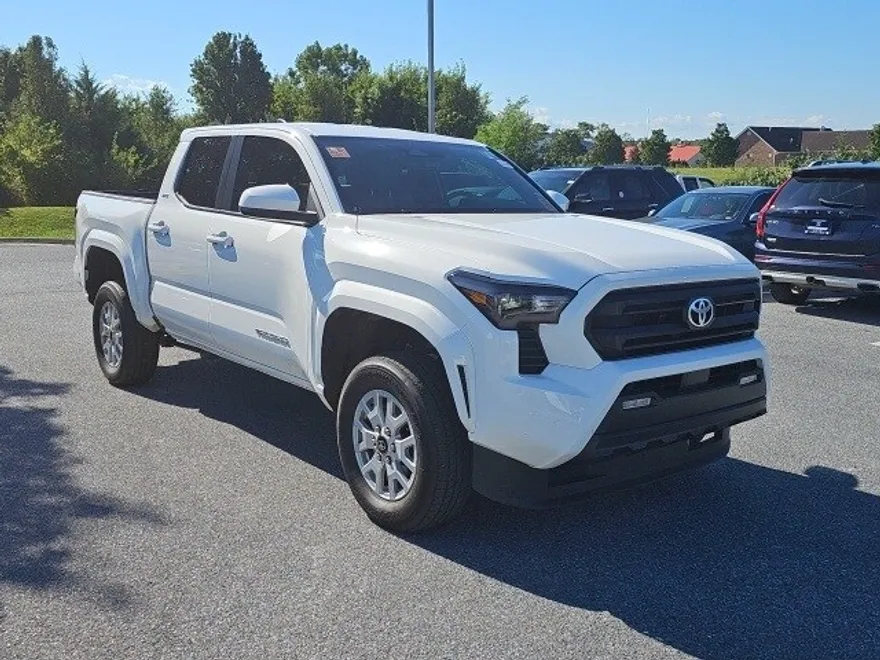 2024 Toyota Tacoma SR5 photo 1