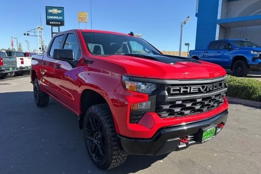 2026 Chevrolet Silverado 1500 Custom Trail Boss photo 1