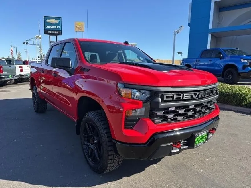 2026 Chevrolet Silverado 1500 Custom Trail Boss photo 1