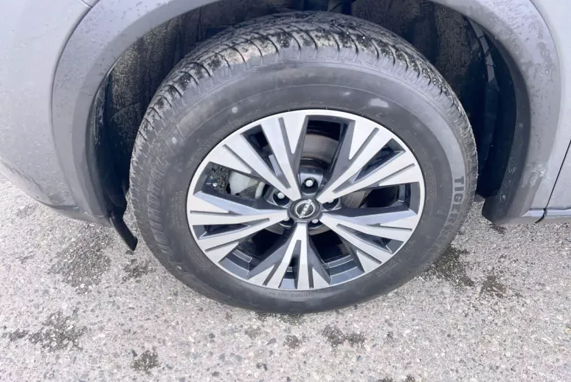 2023 Nissan Rogue SV photo 1