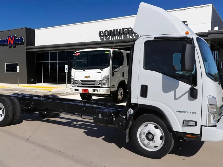2024 Chevrolet Silverado 4500HD photo 1