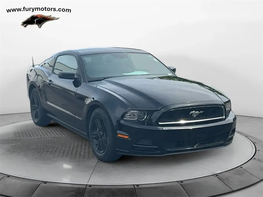 2014 Ford Mustang V6 photo 1