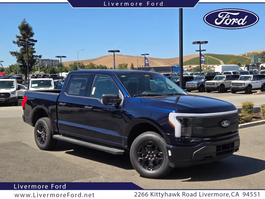 2025 Ford F-150 Lightning XLT photo 1