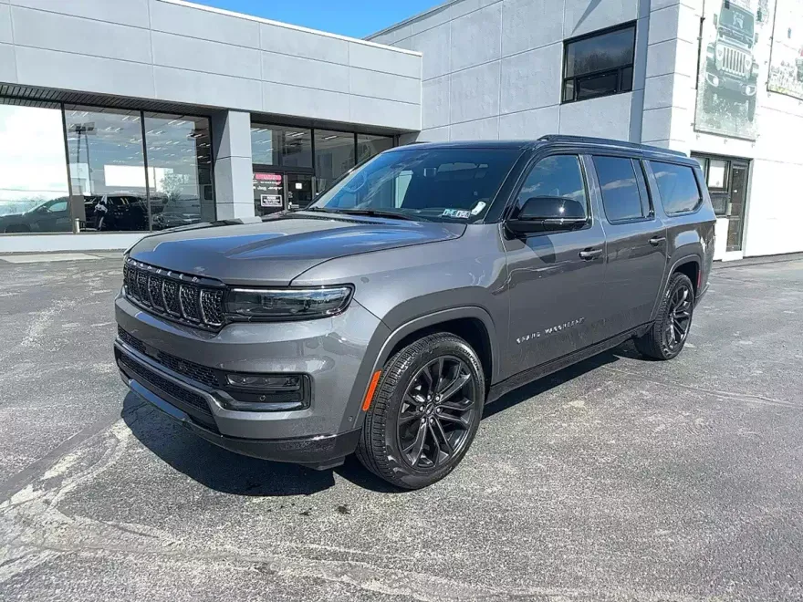 2024 Jeep Grand Wagoneer L II photo 1