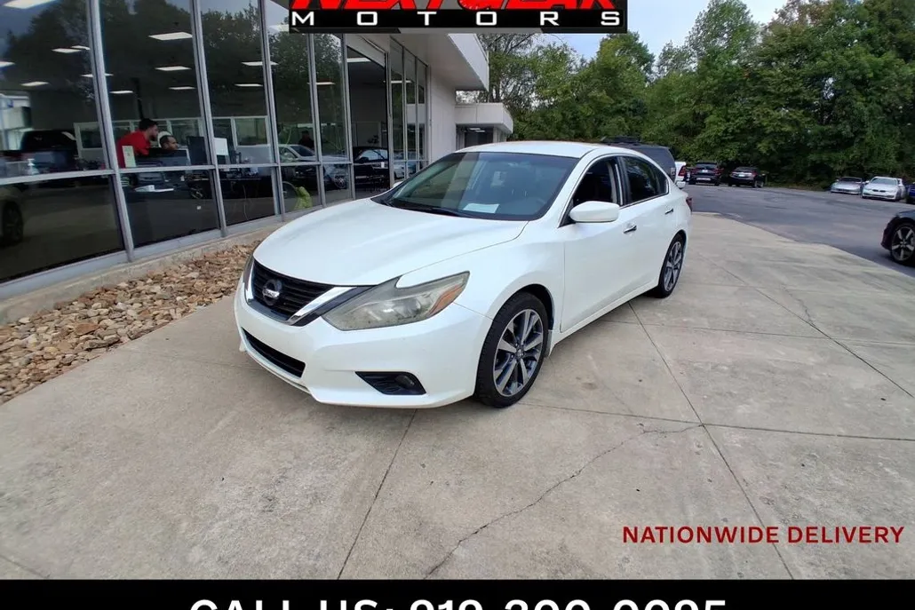 2017 Nissan Altima 2.5 SV photo 1