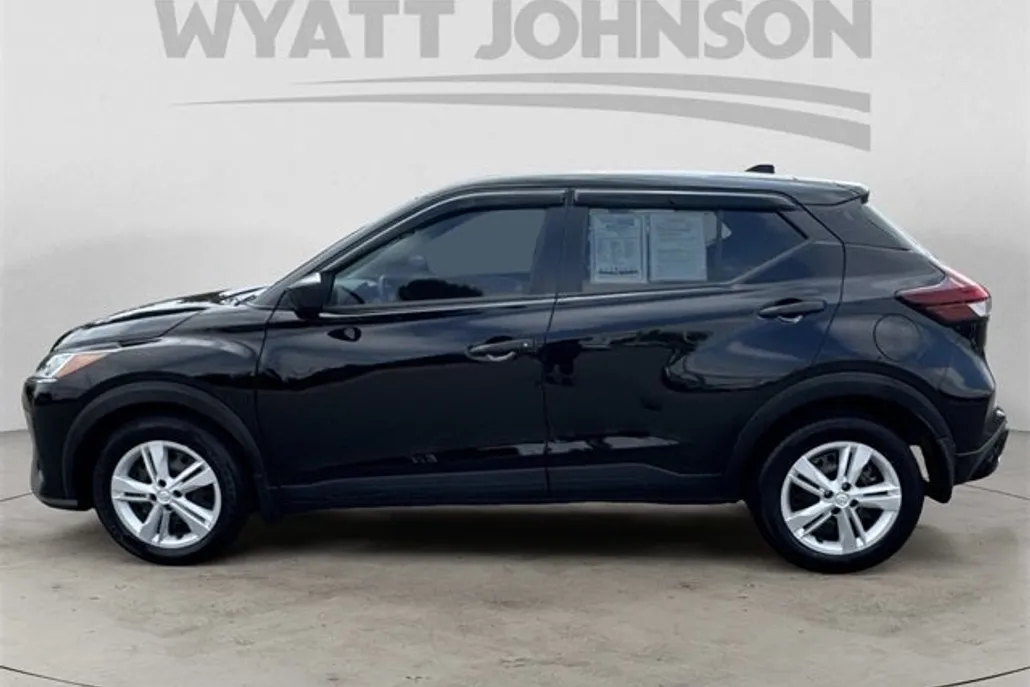 2024 Nissan Kicks S photo 1