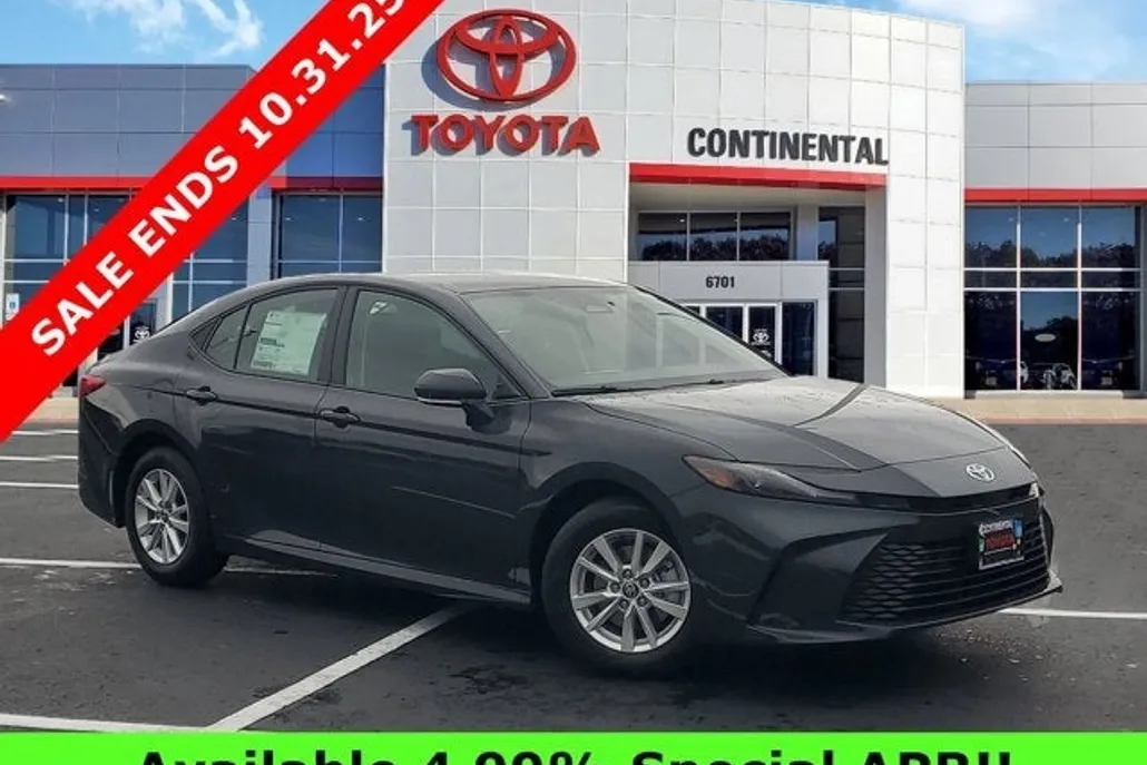 2026 Toyota Camry LE photo 1