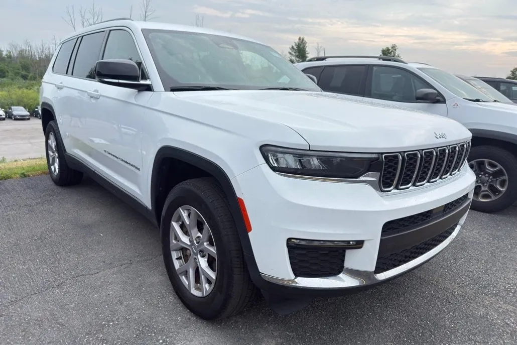 2022 Jeep Grand Cherokee Limited photo 1