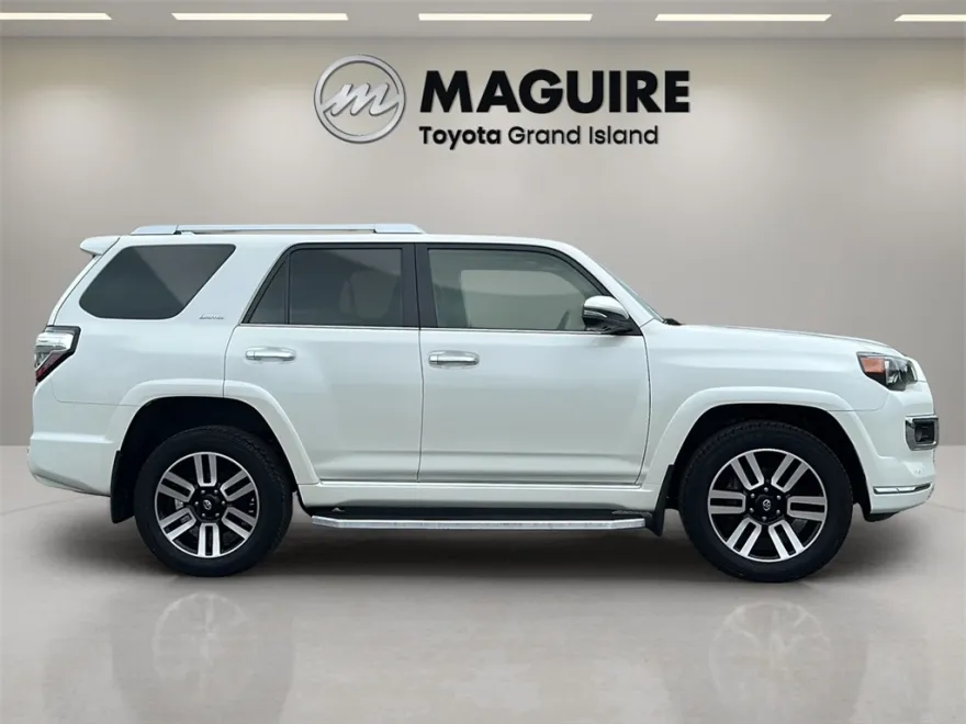 2022 Toyota 4Runner Limited photo 1