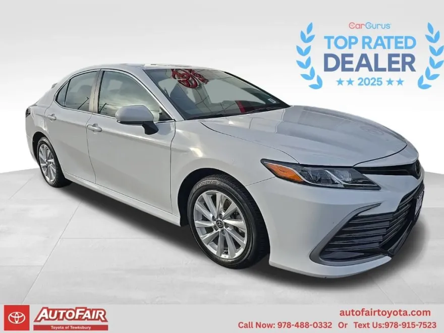 2024 Toyota Camry LE photo 1