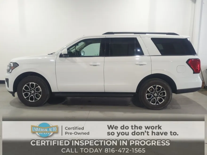 2022 Ford Expedition XLT photo 1