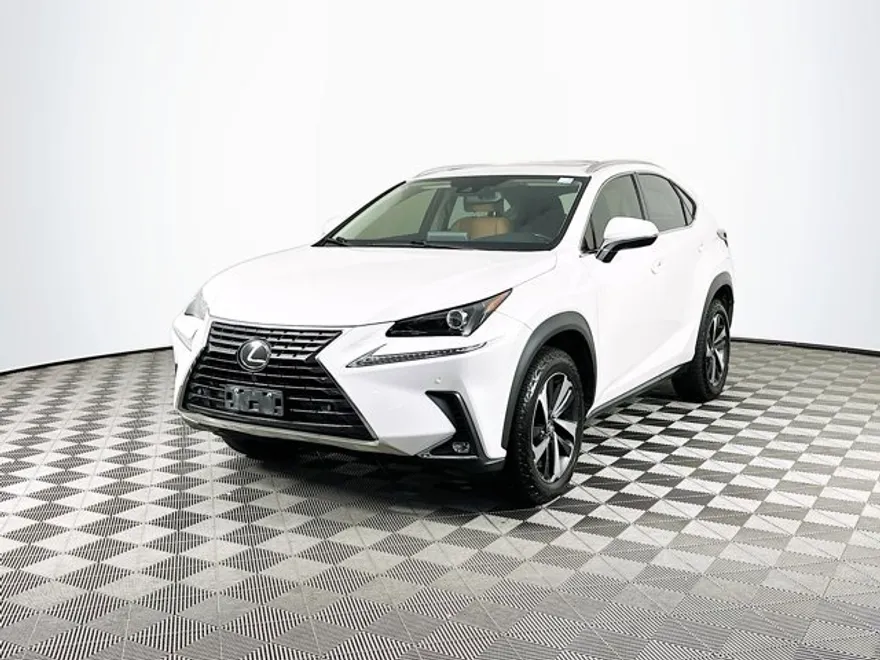2021 Lexus NX 300 photo 1