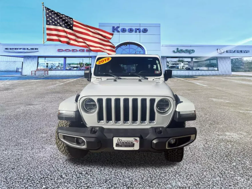 2019 Jeep Wrangler Unlimited Sahara photo 1