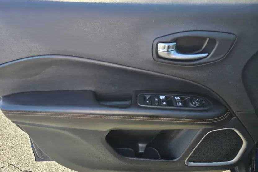 2019 Jeep Compass Limited photo 1